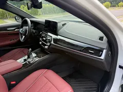 2021 BMW 5 Series 525Li M Sport Package, белый — фото 13