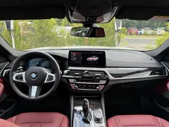 2021 BMW 5 Series 525Li M Sport Package, белый — фото 17
