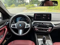 2021 BMW 5 Series 525Li M Sport Package, белый — фото 18