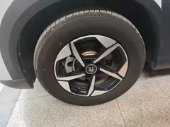 2024 BYD Yuan UP 401km Leading, белый — фото 23