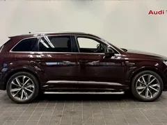 2020 Audi Q7 55 TFSI quattro S line Sport — фото 6
