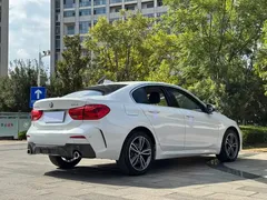 2022 BMW 1 Series 120i M Sport, белый — фото 7