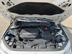 2022 BMW 1 Series 120i M Sport, белый — фото 15