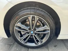 2022 BMW 1 Series 120i M Sport, белый — фото 16