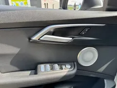 2022 BMW 1 Series 120i M Sport, белый — фото 26
