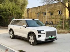 2025 Zeekr 9X Hyper 70kWh 6-seat, белый — фото 3