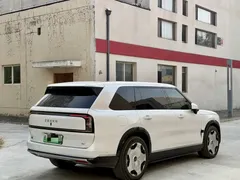 2025 Zeekr 9X Hyper 70kWh 6-seat, белый — фото 4