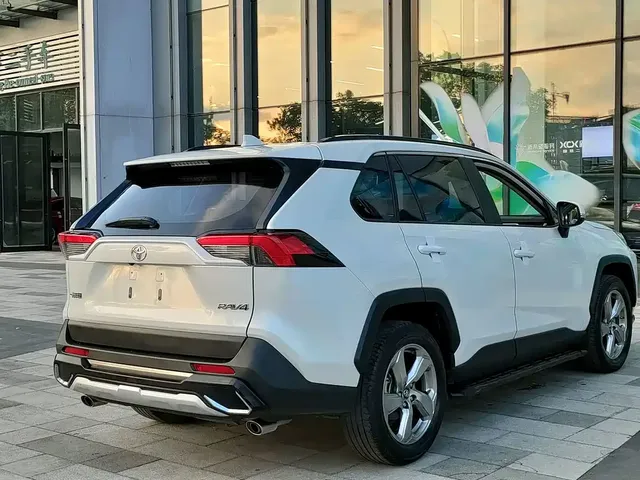 2022 Toyota RAV4 2.0L CVT 2WD Fashion