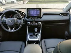 2022 Toyota RAV4 2.0L CVT 2WD Fashion, белый — фото 12