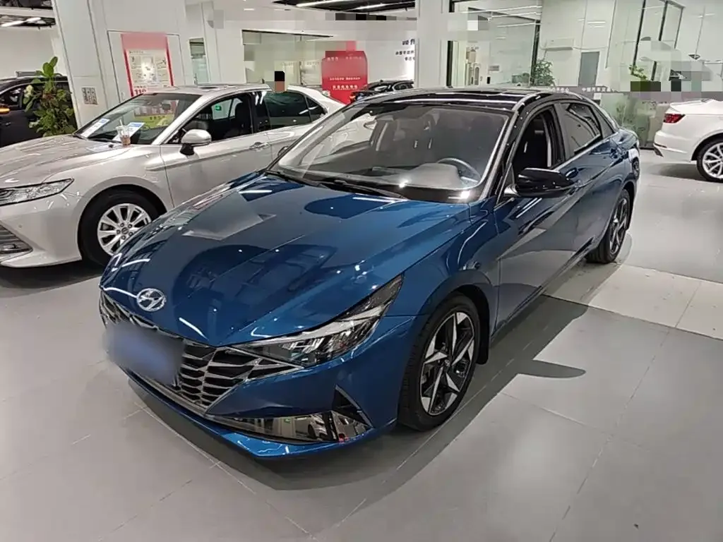 2022 Hyundai Elantra 1.5L CVT LUX Premium