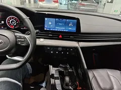 2022 Hyundai Elantra 1.5L CVT LUX Premium, синий — фото 10