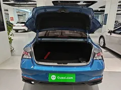 2022 Hyundai Elantra 1.5L CVT LUX Premium, синий — фото 19
