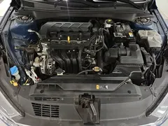 2022 Hyundai Elantra 1.5L CVT LUX Premium, синий — фото 20