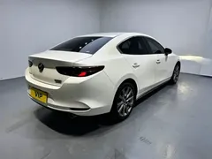 2021 Mazda 3 2.0L AT, белый — фото 6