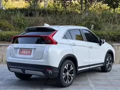 2021 Mitsubishi Eclipse Cross 1.5T CVT 4WD, белый — фото 3