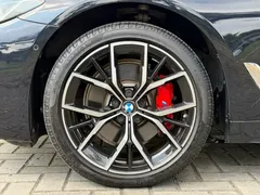 2022 BMW 5 Series 530Li Premium M Sport Package, чёрный — фото 23