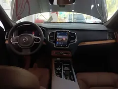 2023 Volvo XC90 7-seat, чёрный — фото 10