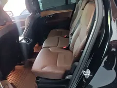 2023 Volvo XC90 7-seat, чёрный — фото 17