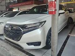 2020 Honda UR-V 370TURBO 4WD Premium, белый — фото 1