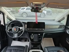 2024 Hongqi HQ9 2.0T PHEV 4WD Business — фото 10