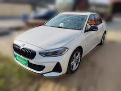 2021 BMW 1 Series 120i M Sport Night Edition, белый — фото 1