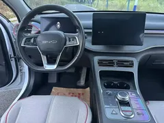 2023 BYD Destroyer 05 Champion DM-i PHEV 120KM Premium, белый — фото 12