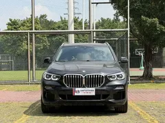 2021 BMW X5 xDrive40i M Sport Package, чёрный — фото 2