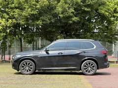 2021 BMW X5 xDrive40i M Sport Package, чёрный — фото 7
