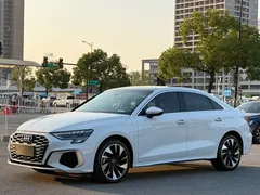 2022 Audi A3L Limousine 35 TFSI Fashion Sport, белый — фото 1