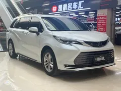 2021 Toyota Sienna 2.5L Hybrid Ultimate, белый — фото 3