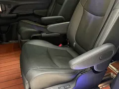2021 Toyota Sienna 2.5L Hybrid Ultimate, белый — фото 5