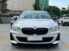 2023 BMW 1 Series 125i M Sport Night Edition, белый — фото 2