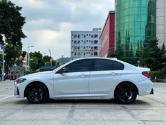2023 BMW 1 Series 125i M Sport Night Edition, белый — фото 4