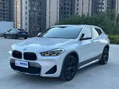 2021 BMW X2, белый — фото 1