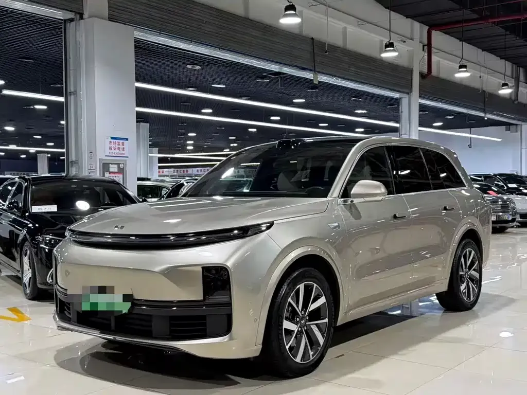 2023 Li Auto L8
