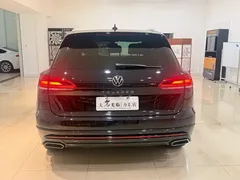 2021 Volkswagen Touareg 2.0TSI, чёрный — фото 7