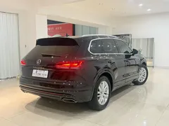2021 Volkswagen Touareg 2.0TSI, чёрный — фото 8