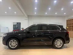 2021 Volkswagen Touareg 2.0TSI, чёрный — фото 23
