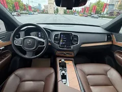 2022 Volvo XC90 B6 Sport 7-seat, чёрный — фото 11