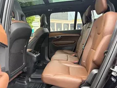 2022 Volvo XC90 B6 Sport 7-seat, чёрный — фото 13