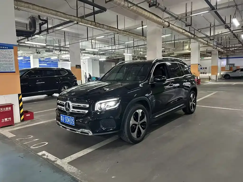 2023 Mercedes-Benz GLB 220 Fashion