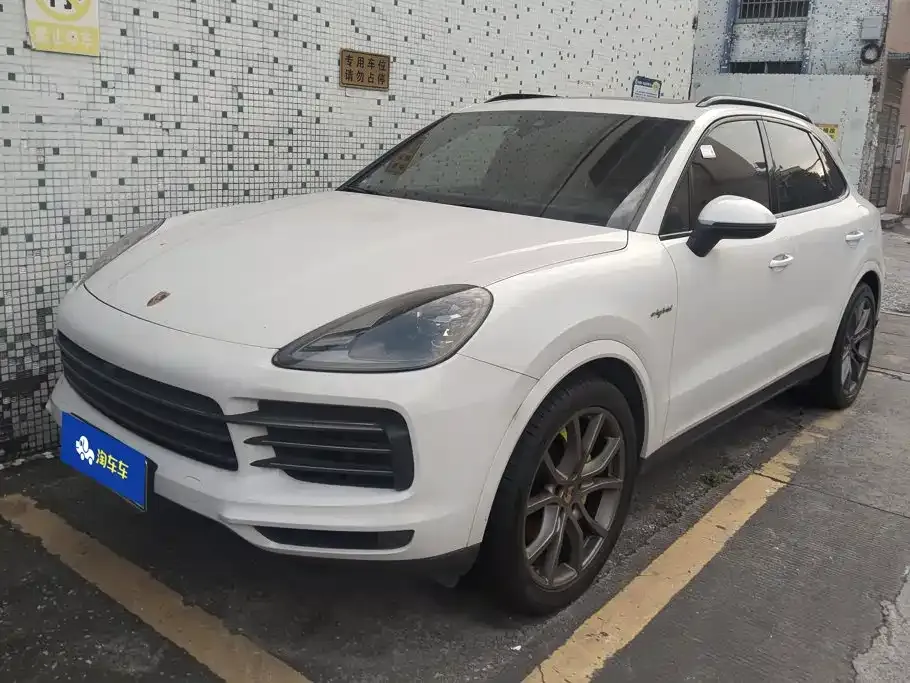 2023 Porsche Cayenne E-Hybrid 2.0T PHEV Platinum