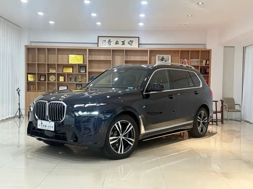 2023 BMW X7 xDrive40i Premium M Sport Package