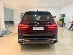 2023 BMW X7 xDrive40i Premium M Sport Package, чёрный — фото 4