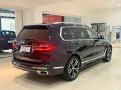 2023 BMW X7 xDrive40i Premium M Sport Package, чёрный — фото 5