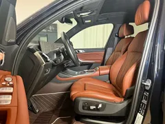 2023 BMW X7 xDrive40i Premium M Sport Package, чёрный — фото 11