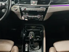 2021 BMW X1 Premium, белый — фото 2