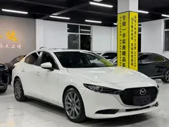 2021 Mazda 3 2.0L AT, белый — фото 3