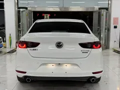 2021 Mazda 3 2.0L AT, белый — фото 4