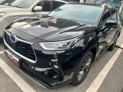 2022 Toyota Highlander Hybrid 2.5L 4WD Premium 7-seat, чёрный — фото 1
